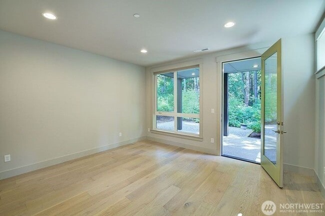 Building Photo - 4Bd/3.25Ba Issaquah House