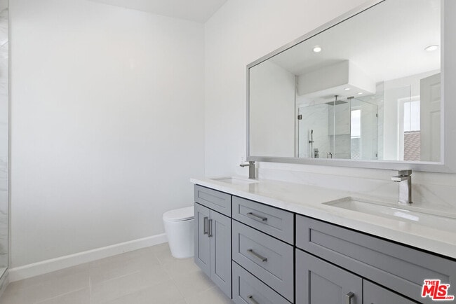 Building Photo - 359 Westlake Vista Ln