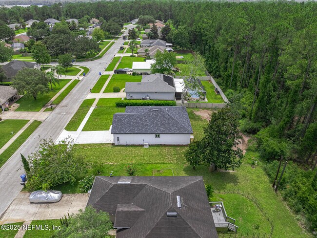 Building Photo - 213 Deportivo Dr