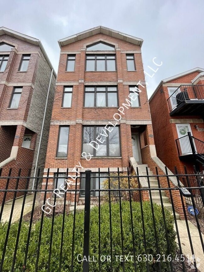 Building Photo - 2527 W Harrison St