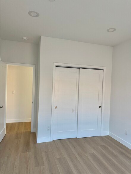 Building Photo - 3955 Haven Ave