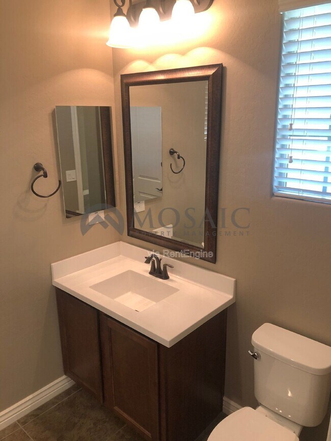 Building Photo - 3717 E Galveston St