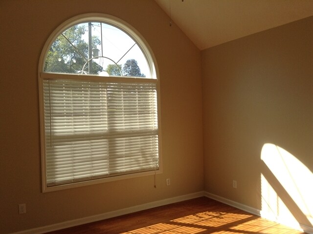 Building Photo - 2122 Creek Trail Dr