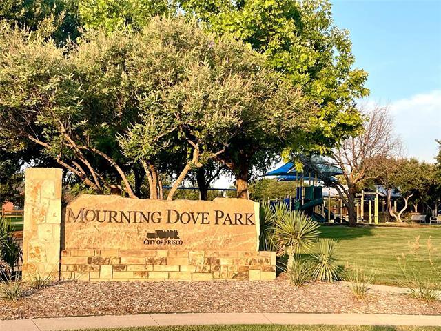 Building Photo - 11490 La Grange Dr