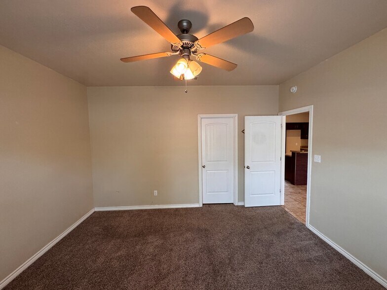 Building Photo - 7214 Barksdale Ln