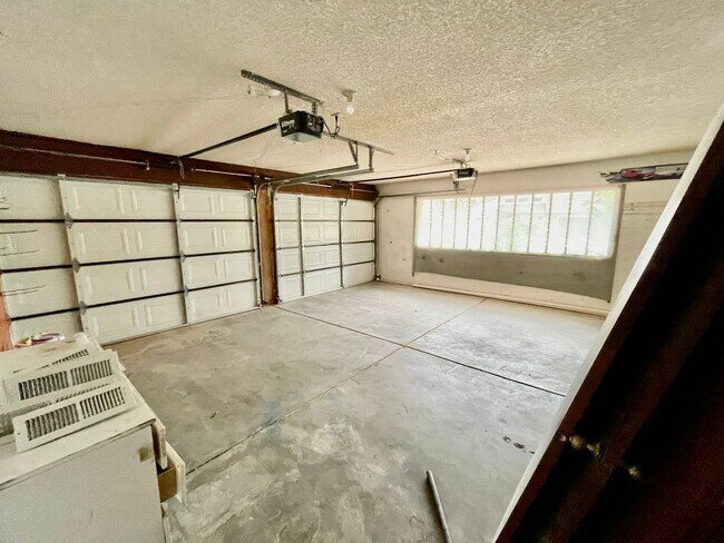Building Photo - 2980 S Bloomington Dr W