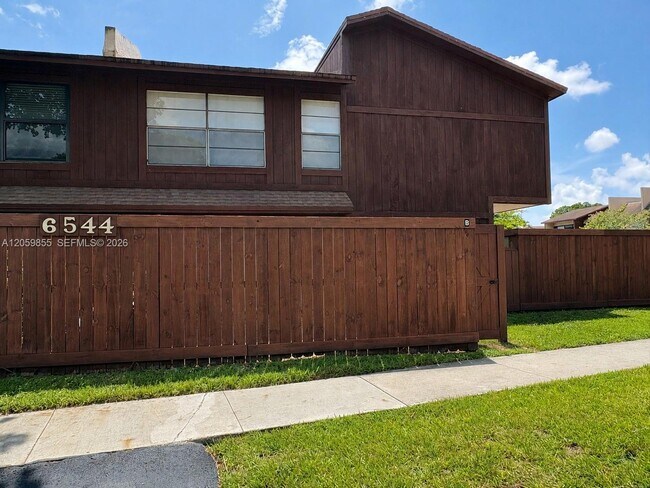 Building Photo - 6544 SW 114th Pl