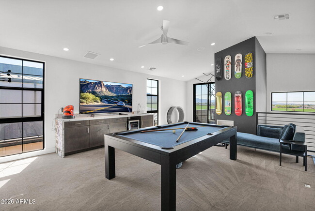 Building Photo - 8430 S 10th Ln