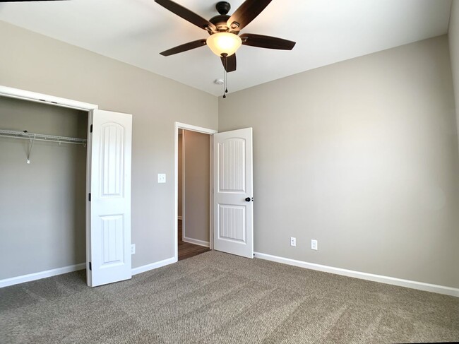 Building Photo - 421 Ayden Ln