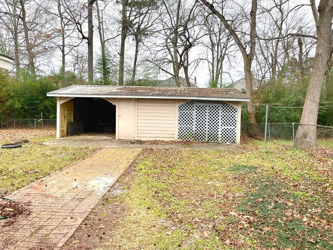 Building Photo - 4 Bed/2 Bath Home in Pearl