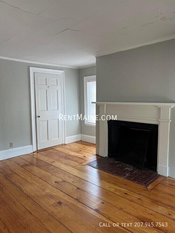 Building Photo - 12-16 Fifth St