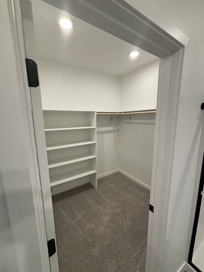 Building Photo - 1872 W Graham St