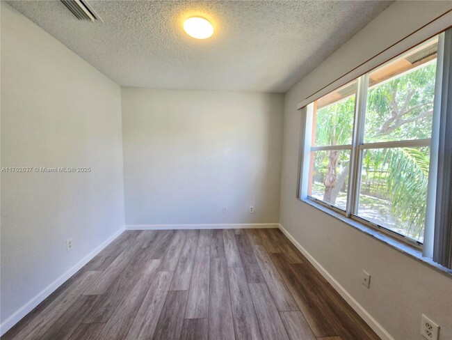 Building Photo - 4160 NW 67th Terrace