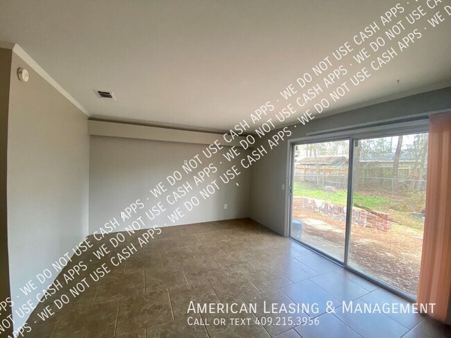 Building Photo - ** COMING SOON 12.15.24 ** 3-Bedroom, 2-Ba...