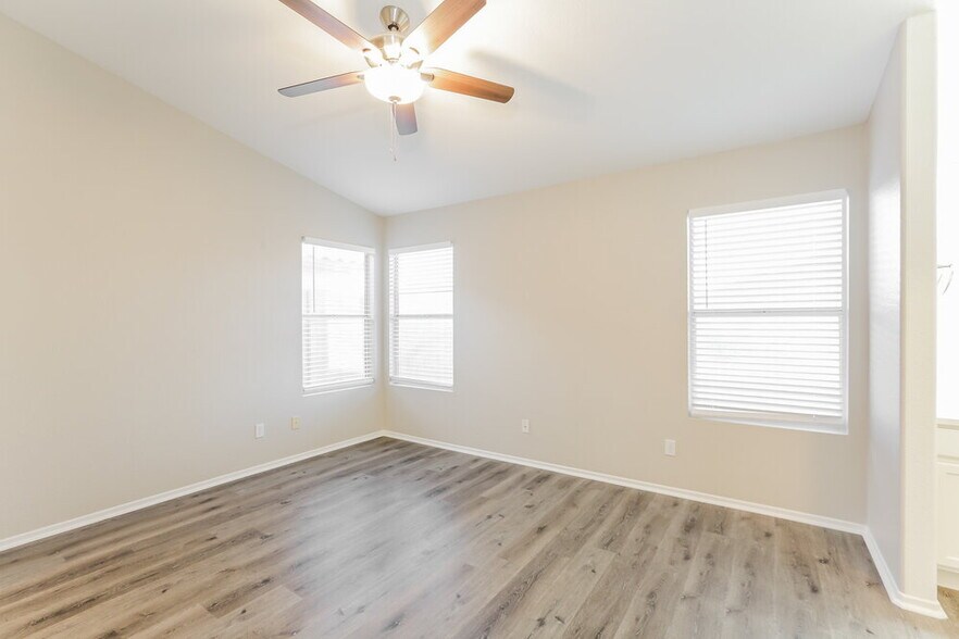 Building Photo - 16183 W Buchanan St