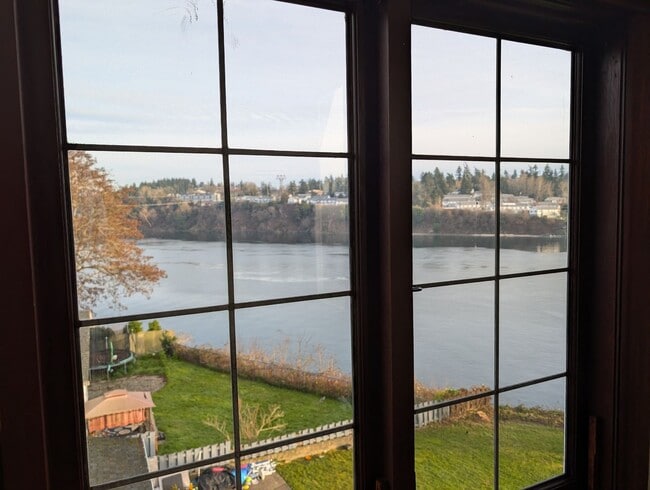 Building Photo - 11thStPl114(1-4)