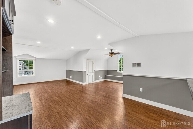Building Photo - 262 Prospect Ave