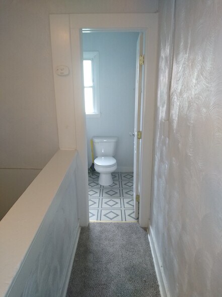 Building Photo - 517 4th St