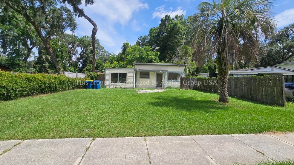 Primary Photo - 7007 Oakwood Dr