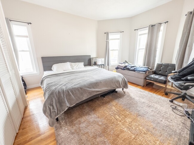 Building Photo - 55 Hall Ave