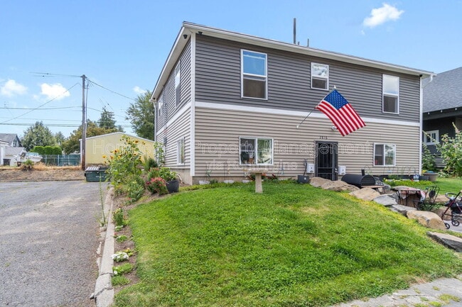 Building Photo - 2816 E Everett Ave