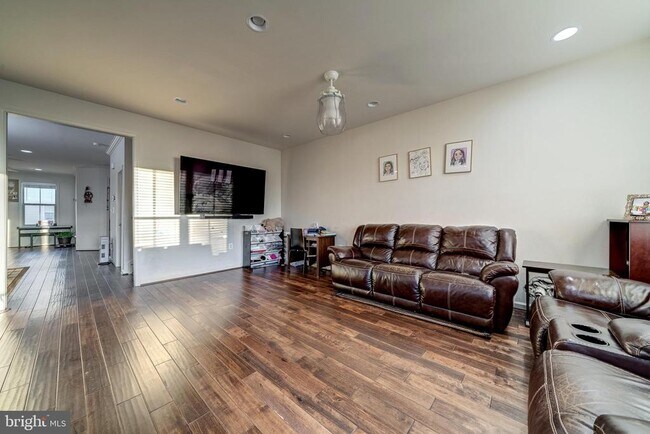 Building Photo - 23697 Sailfish Square