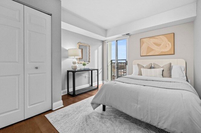 Building Photo - 700 7th St SW