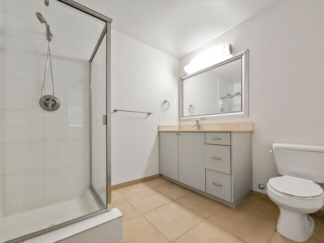 Building Photo - 3-Story Townhouse | 3 Bed, 3.5 Bath | Central Heating | Hardwood Floors | Carpeted Bedrooms | Off...