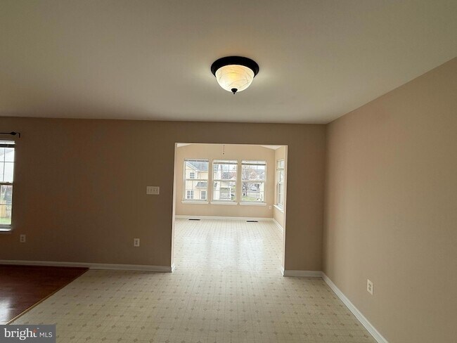 Building Photo - 2165 Cottonwood Ln