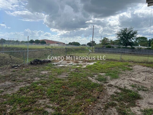 Building Photo - 7924 Sun Vista Way