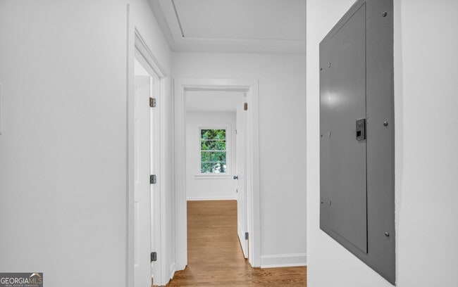 Building Photo - 5506 Alder Dr