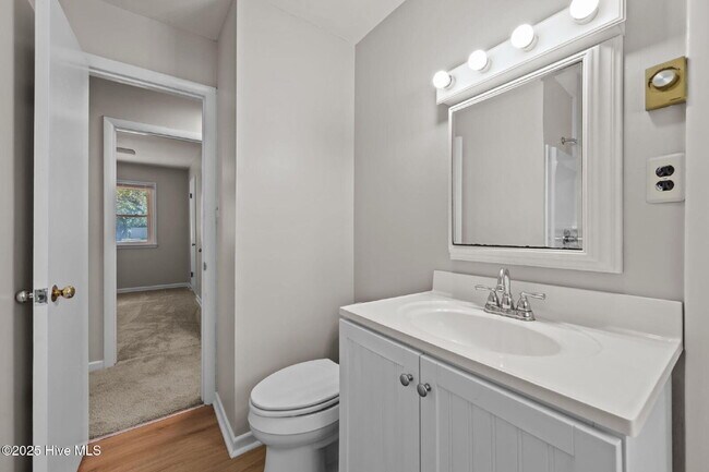Building Photo - Nice 3 Bedroom Home -2503 Country Club Rd.