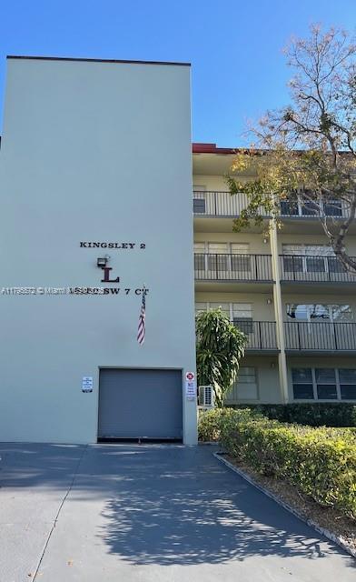 Primary Photo - 13250 SW 7th Ct