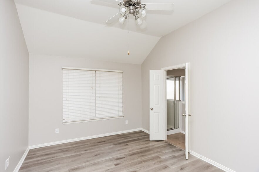 Building Photo - 213 Morningstar Ln