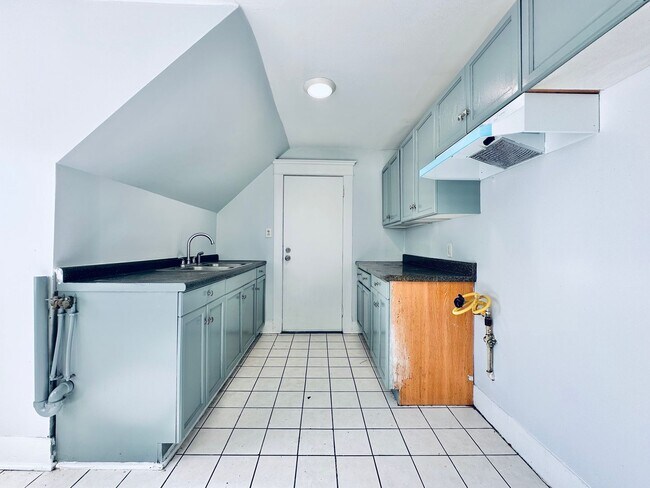 Building Photo - 62-64 Sheldon Terrace