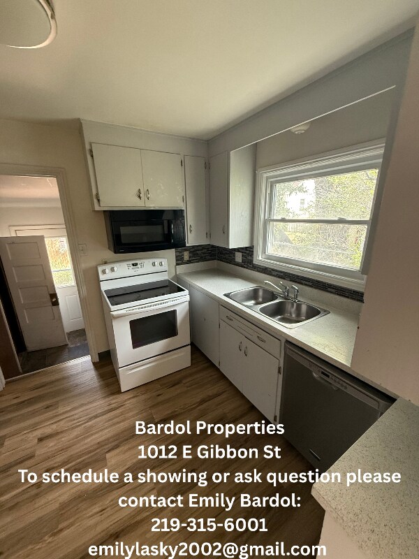 Building Photo - 1012 E Gibbon St