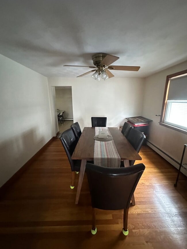 Building Photo - 28 Olcott St