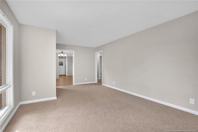 Building Photo - 409 College Dr