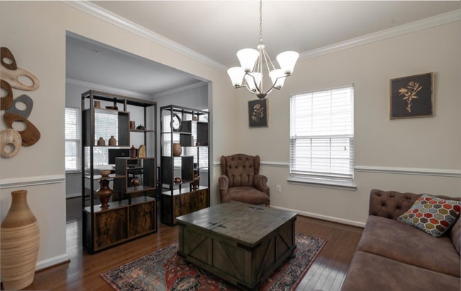 Building Photo - 1113 Long Farm Cir