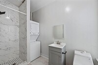 Building Photo - 615 Pacific St