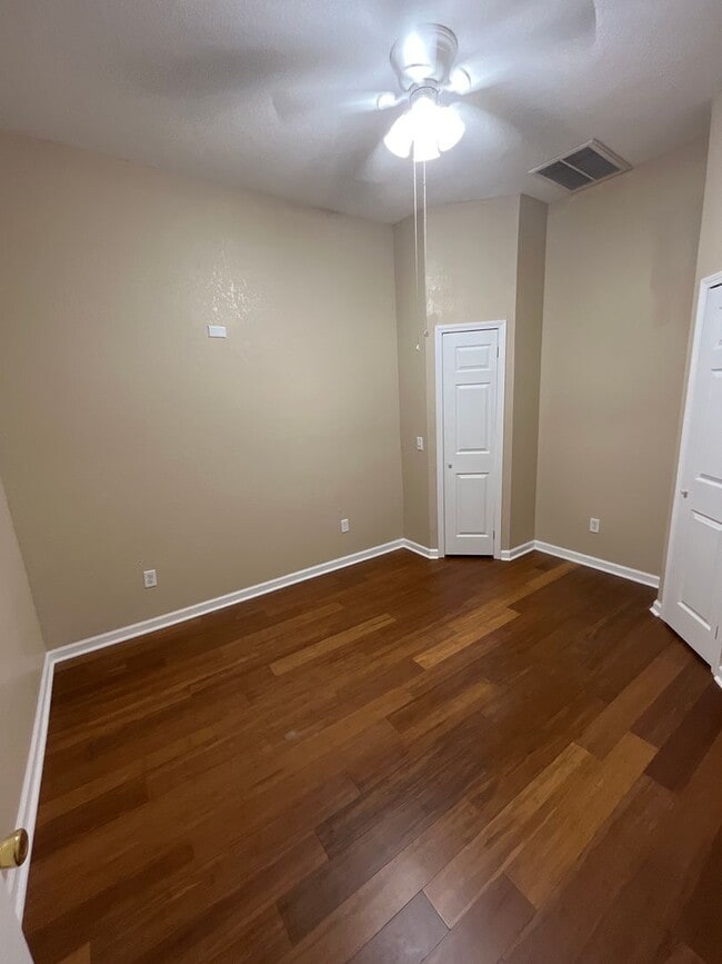 Building Photo - 1802 Teston Ln