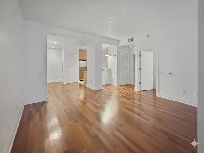 Building Photo - 159 2nd St