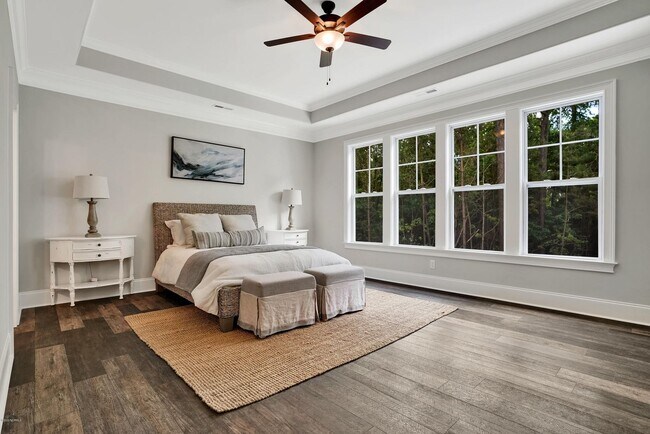 Building Photo - Summerhouse on Everett Bay Home Available!