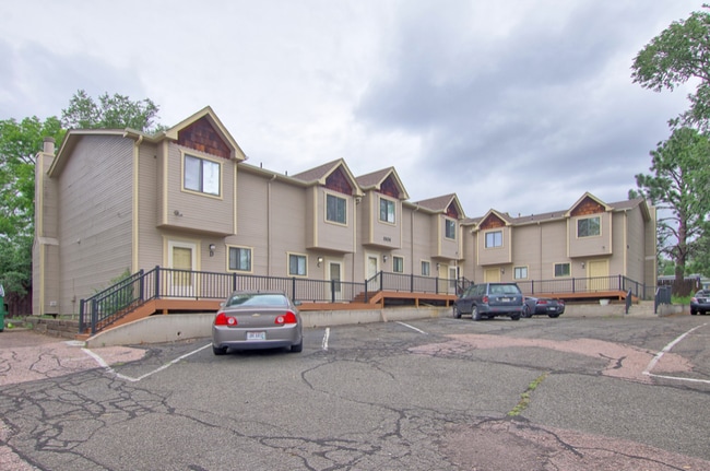 Building Photo - 1506 Crestone Ave