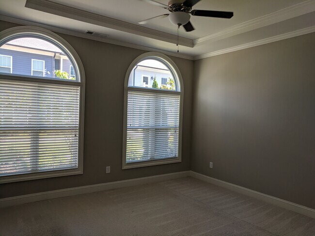 Building Photo - 903 Proctor Ranch Dr