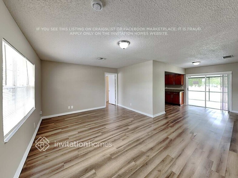 Building Photo - 9323 Southampton Pl