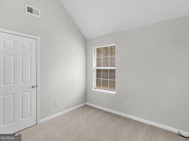 Building Photo - 230 Millstone Dr