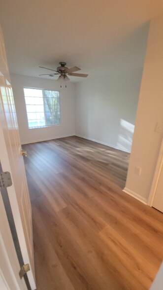 Building Photo - 6403 Shelton Circle