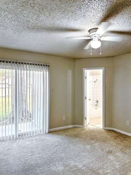 Building Photo - 16230 Pasadero Dr