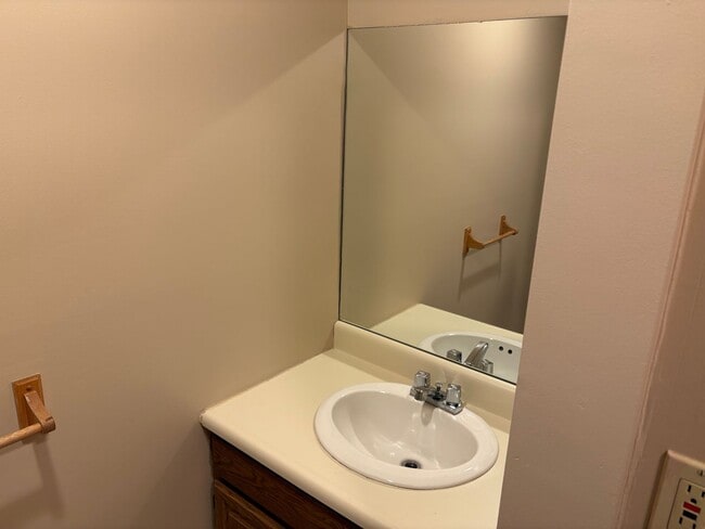 Building Photo - 948 US-1